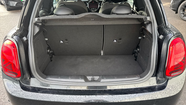 MINI Hatchback 135kW Cooper S Level 2 33kWh 3dr Auto Electric Hatchback